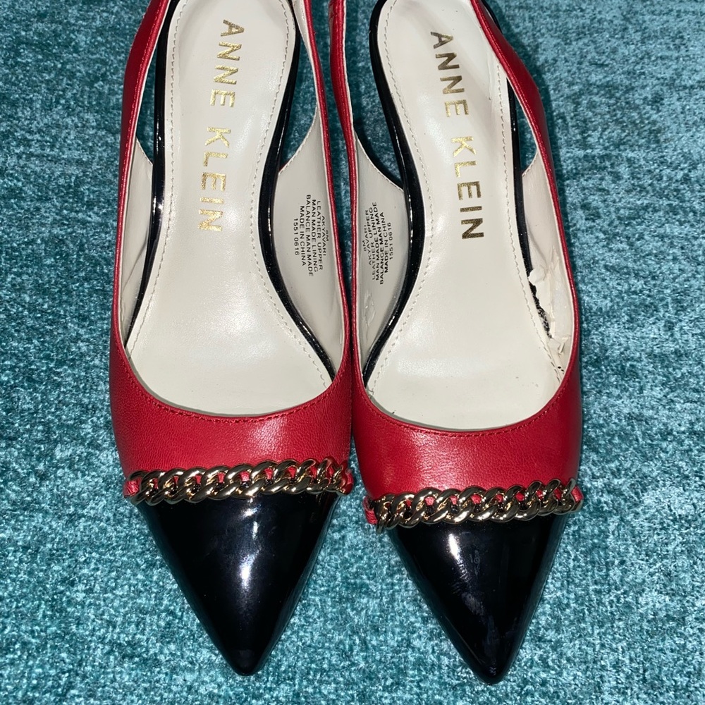 Anne Klein women's heels and gold bracelet that matches as a 🎁